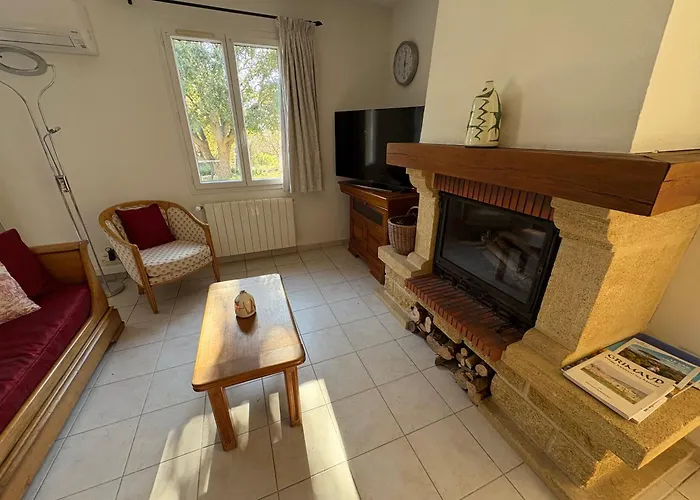 Provencale Dans Le Golfe De Saint Tropez Grimaud