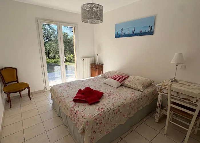 Provencale Dans Le Golfe De Saint Tropez