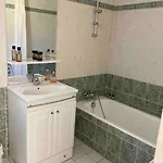 Provencale Dans Le Golfe De Saint Tropez * Grimaud