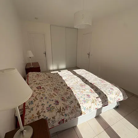 Provencale Dans Le Golfe De Saint Tropez 格里莫